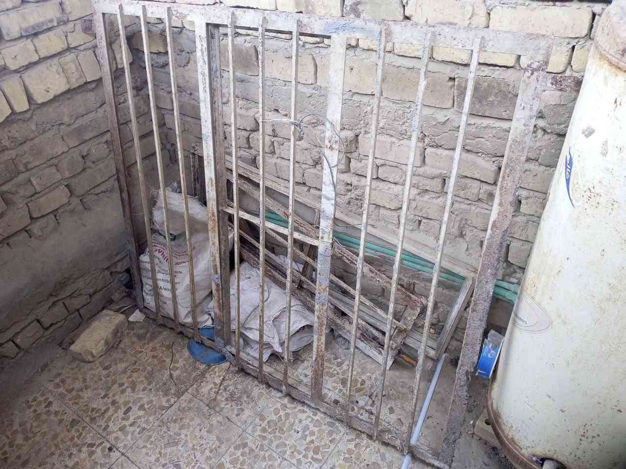 السلام عليكم شباج حديد ثقيل جدآ قيم وخذ
رقم الموبايل ***********
