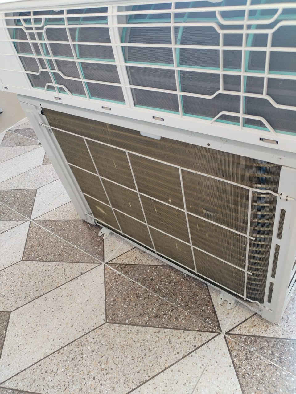 سلام عليكم سبلت طن واحد للبيع عادي نضافه مثل مشوفون سبب البيع اريد اخذ 2 طن غاز مقفول ومنزله مكاني بغداد الدوره رايده ب 290 وبي مجال بسيط للاستفسار :‏‪***********‬‏
