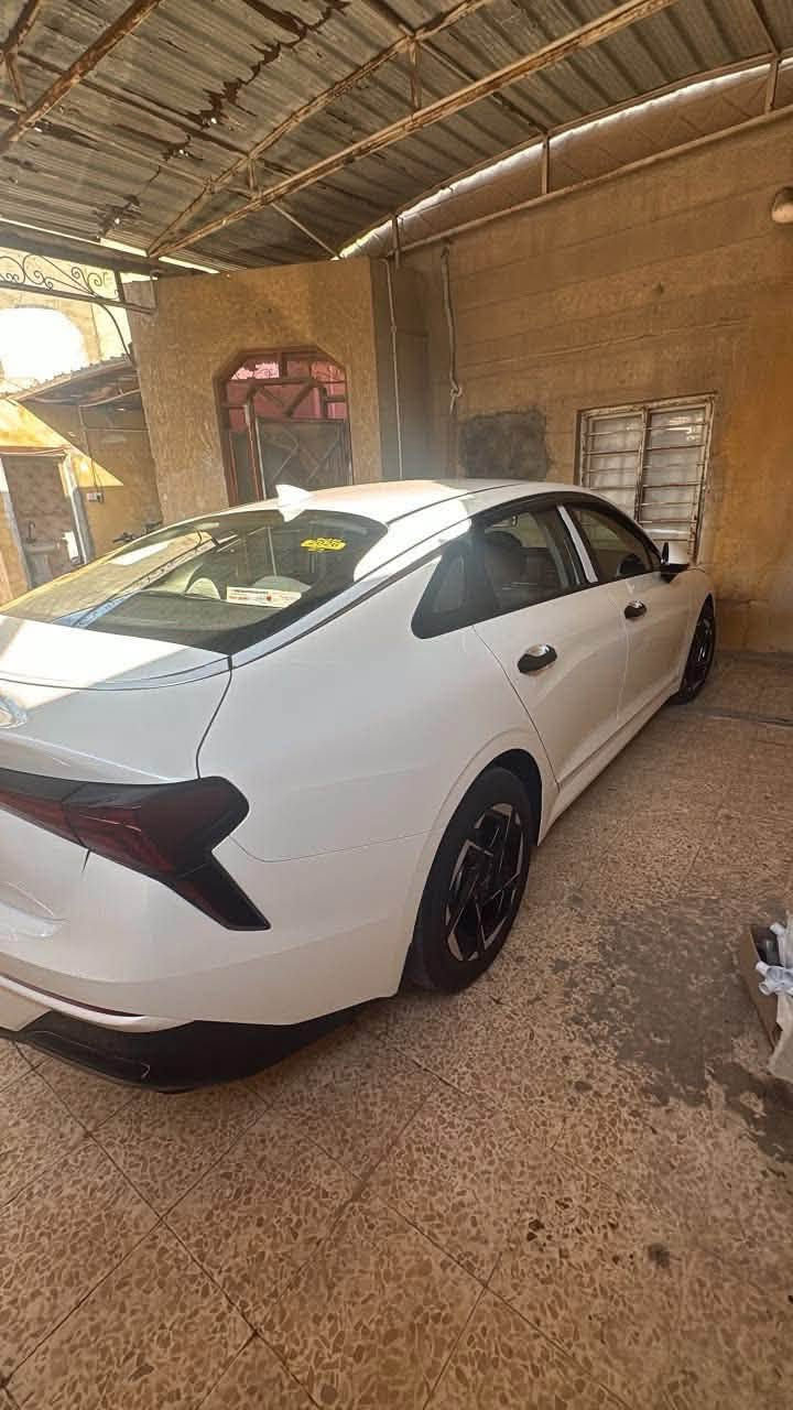 K5
موديل:2026
ماشيه:37الف 
الفئه:نص
محرك:2500 GDi
السياره خليجي كفاله ما عدى ضربه بسيطه موضحة بالصوره 
السعر:225
***********
