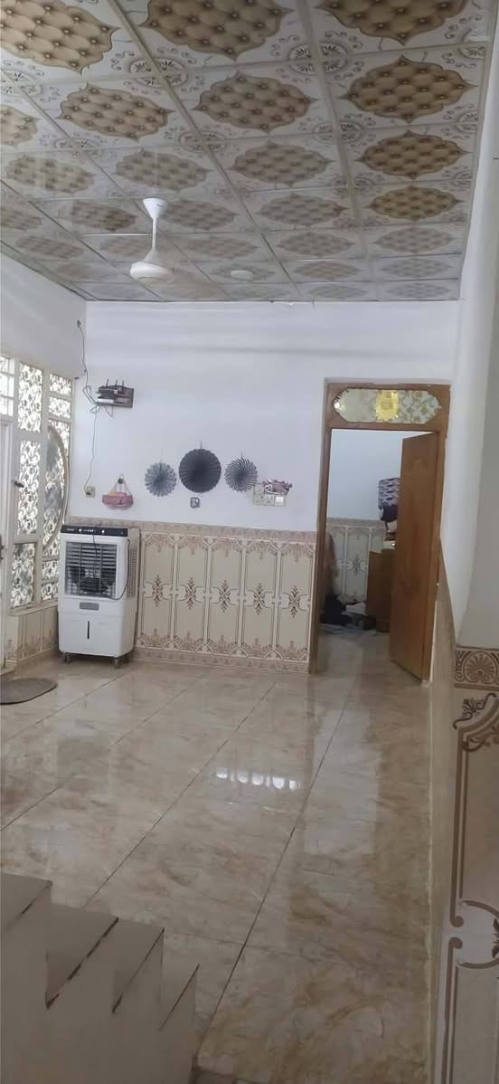منطقة ٨٤ • ١٠٠م • طابق ونص