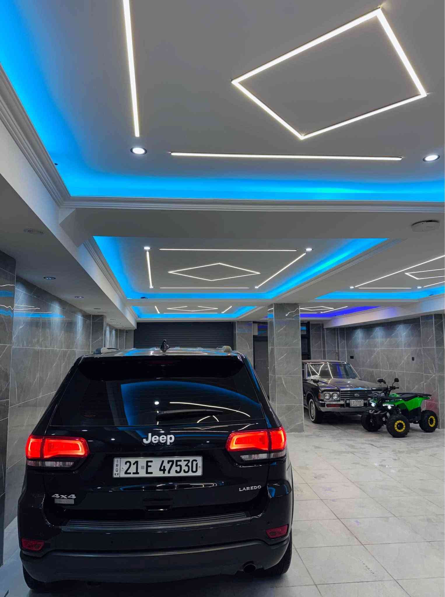 Jeep grand cherokee      2019       4+4

جێپ گراند چیرۆکی 
کلین تایتل 
  80 هەزار مایل ڕۆشتووە
گێڕ و مەکینە نەکراوەتەوە 
کارەباییات و حەماوە بەشەرت 
تەبرید مەزبوت سارد و گەرم بەشەرت
تەبرید مەرکەزی 
لایت لید 
بەسمە 
شاشە 
گێچ ئلیکترۆنی 
تەحویل و غرامە بەشەرت 
نرخ : 205 $ 💵
شوێن : سلێمانی 
ژم: *********** السليمانية, العراق
