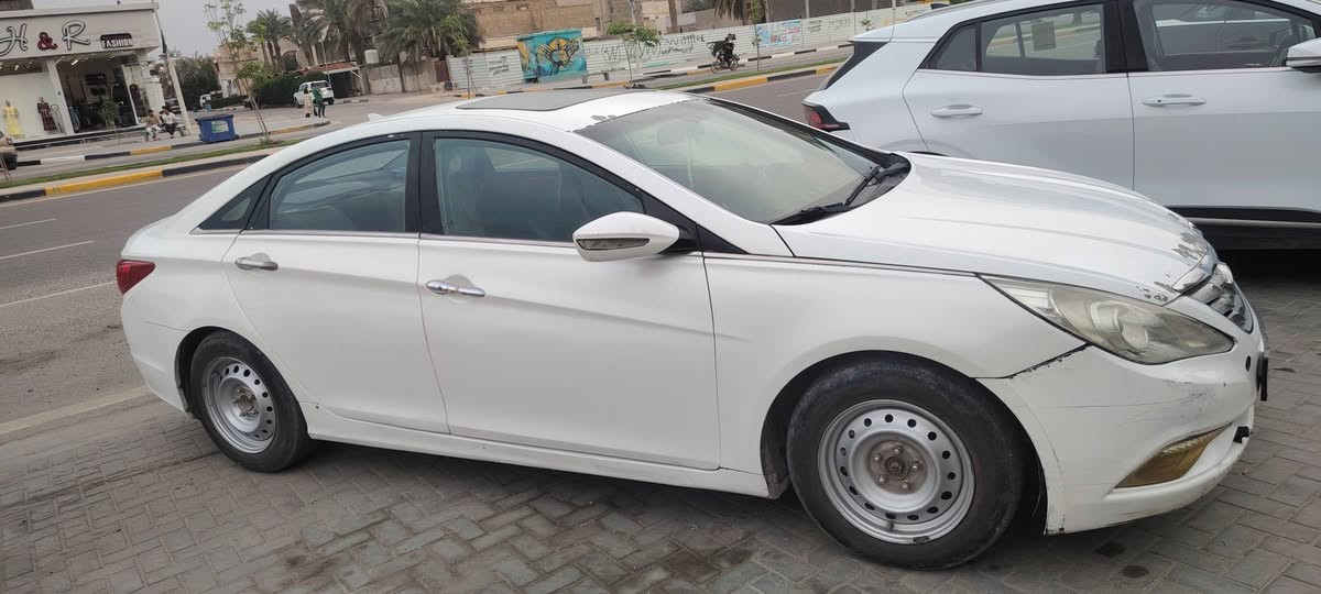 سوناتا مديل ١٣ فول مواصفات بصمه فتحه اشاير بلمري   تبريد وارد أمريكي ضربته بأمريكا بابين الايمنى بيه صبغ رشات
سياره بسمي تحويل ثاني يوم
مكان بصره ابي الخصيب
*********** البصرة, العراق
