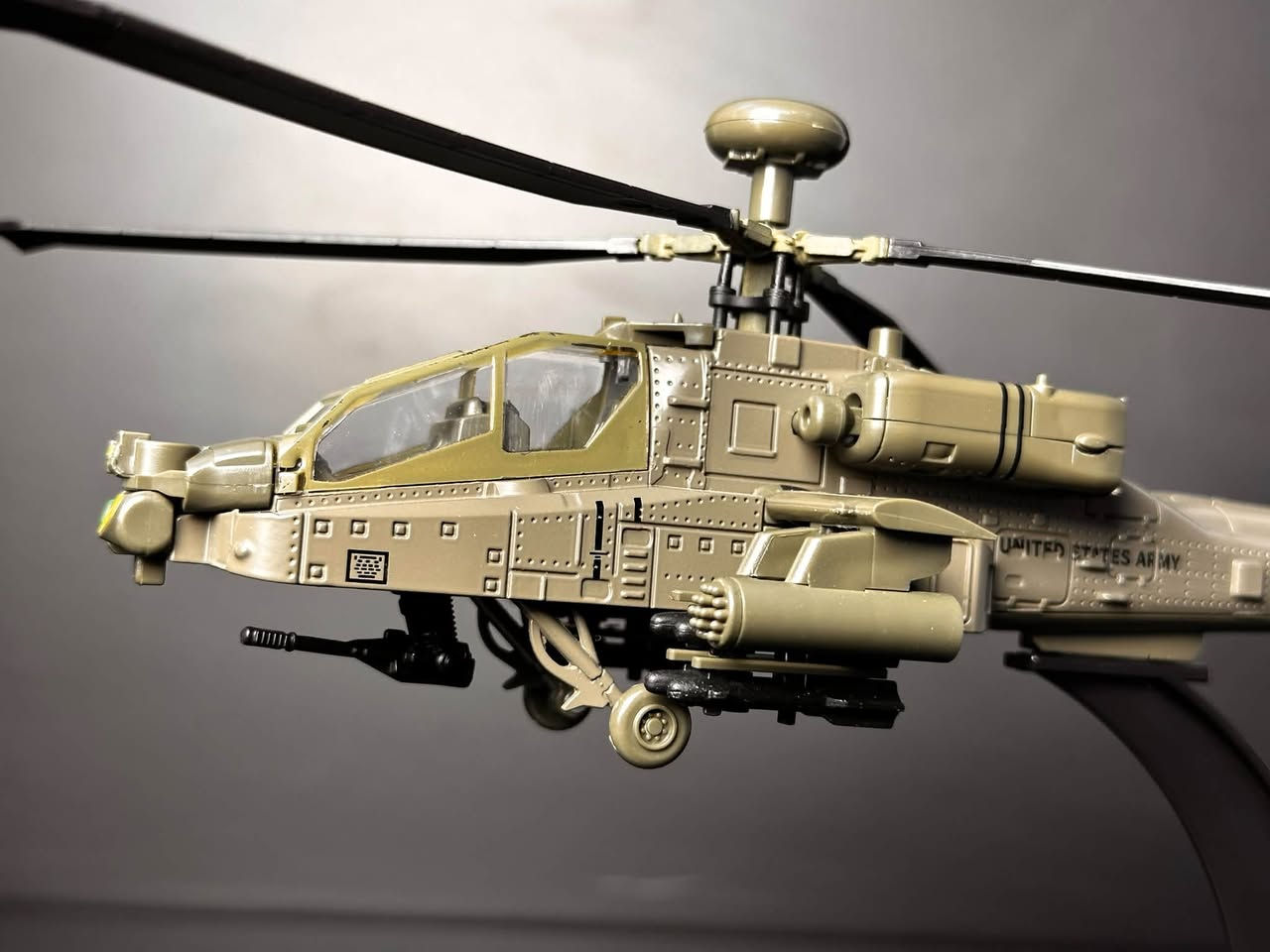 مجسم الطائرة الهجومية AH-64 Apache 🚁
حديد بالكامل 🔩
تفاصيل دقيقة وواقعية جداً
مناسب لهواة المجسمات والديكورات العسكرية.

💰 السعر: 29,000 دينار
🚚 التوصيل متوفر لجميع المحافظات

للطلب راسل الصفحة أو على الواتساب.
***********
