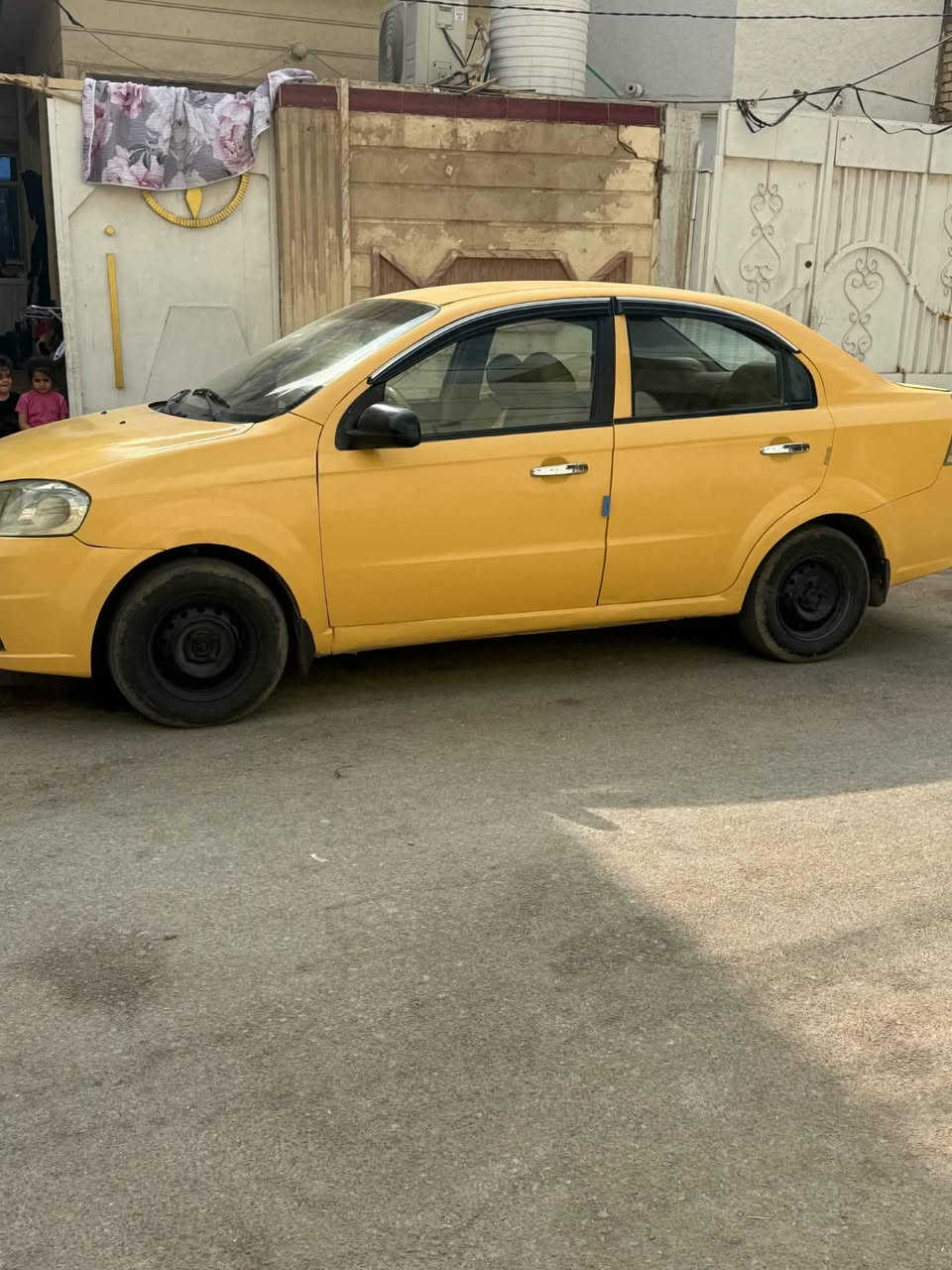 السلام عليكم عندي سياره افيو اجره مفتوح وارد خليجي السيارة كير عادي الجام دكم مو جوبي السيارة رقمه نجف نكليزي موديل 9  مال الشركة عامه صفره بلاديه مكفولة من ضربة ومن تبديل السيارة من معنى كلمة السيارة لاتنقيص ولا تبخير مشروط على المحرك والكير سياره جاهزه من كلشي تبريد ،🥶🥶شغال حداديه وكير ومحرك السياره مكفوله السنويه باسمي ثاني يوم مداور مصفره هيه وغرامات تاخذ سياره جاهزه والعنوان نجف حي السلام الهاتف *********** متواجد على هذا الرقم وبي واتساب والسعر 48وبيه مجال حك الجيه وبل الخدمه
