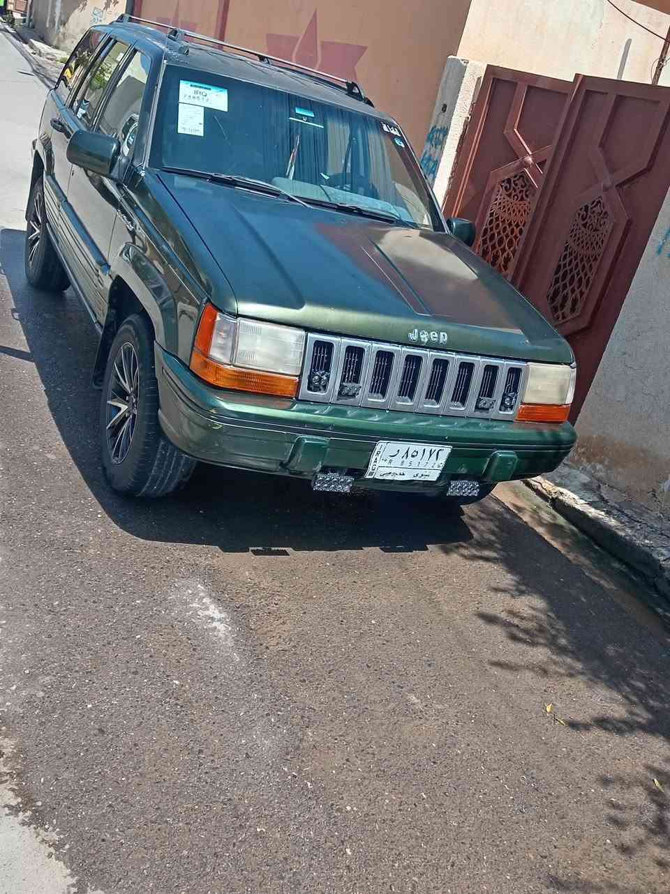 سلام عليكم من رخصت صاحب الكروب جيب شيروكي البيع  اوترهم مراوس حسب القناعه موديل 94 السياره حلوه لاصبغ ولاضربه مكينه وكير شرط تبريد شغال طخم الامامي والخلفي نضيف تايات نضاف كهربايات شغاله السياره حلوه مال بيت السعر50 وبيه مجال الطيبين   الستفسال  التصل***********)***********
