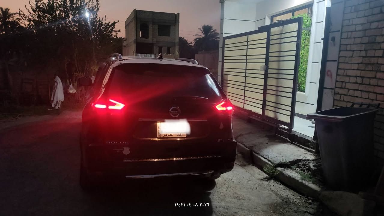 السلام عليكم

نيسان روج 2020SL

مواصفات 1/1 عدا الفتحة 

المحرك: 4 سلندر – 2500cc

المواصفات:

• فول مواصفات عدا البانوراما

• تحكم ستيرن

• مثبت سرعة

• شاشة وسطية كبيرة تدعم CD + Apple Car Play

• نظام قيادة ايكو + سبورت + نورمال

• مقاعد جلد هيتر وتحكم كهربائي بمقعد السائق وكشن صدر هم كهرباء

• بصمة تشغيل + بصمة أبواب

• تشغيل عن بعد

• صندوق كهربائي شفت 

• حساس قدم لفتح الصندوق

• كاميرا دوارة + كاميرا 360 درجة

• ويل كب ١٩ انش سبورت

• نظام رادات ومثبت سرعة + Auto Stop

• إشارات بالمرايا

• نظام صوت راقي Bose

⚠️ أضرار السيارة:

• وارد أمريكي

• حادثه جاملغ وبنيد  فقط تبديل قطع 
 
ماشيه 37 ميل

📌 تفاصيل إضافية:

• رقم السيارة بغداد باسمي 

للأستفسار الاتصال:

***********
