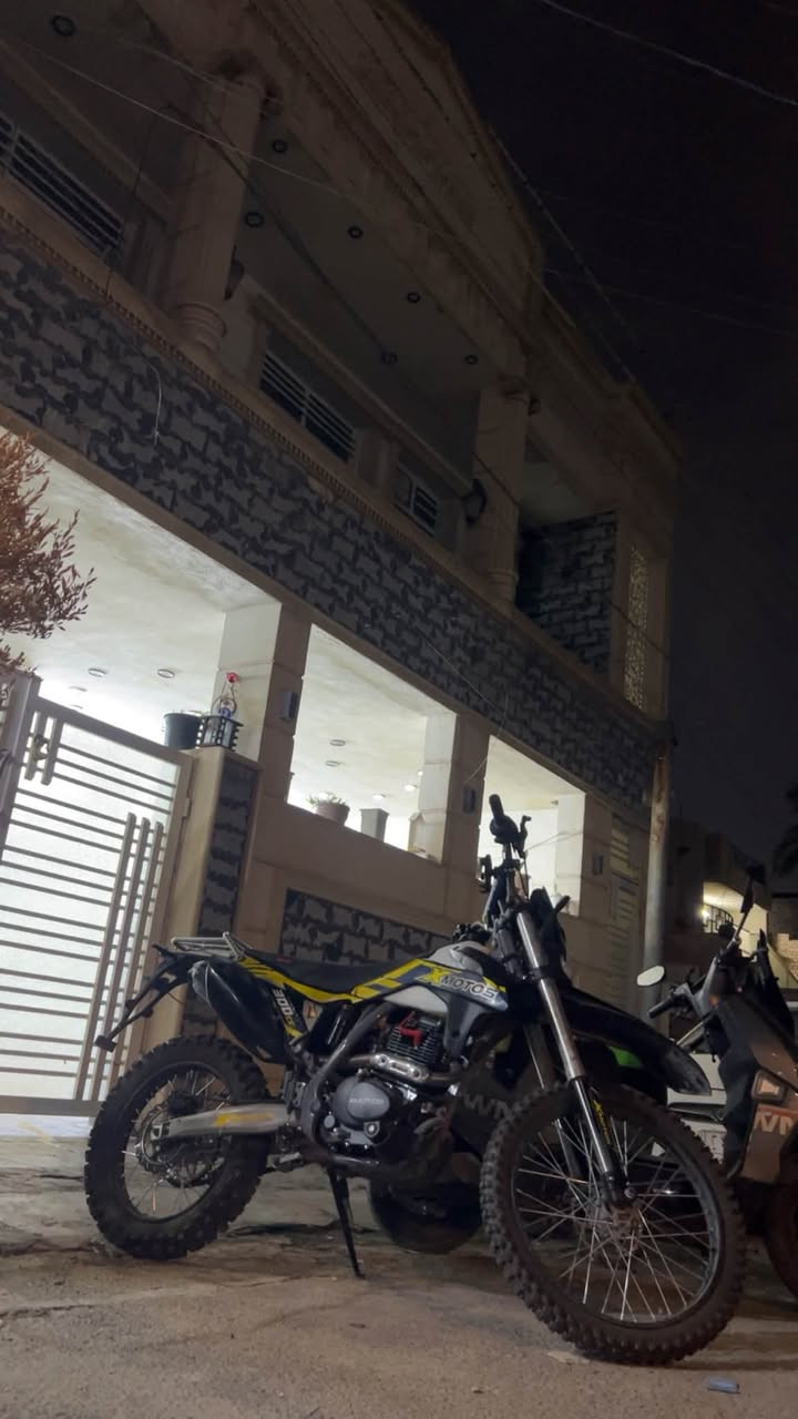 سلام عليكم دراجه قفاز 300cc للبيع الدراجه وكعت بيها مصارلي اسبوعين من اشتريتها صارت بيها كم شغله كسر اشاره كفر صالنصه خلع الشاشه طفت اريد ابيعها على وضعها لان طلعت من عيني الدراجه شغاله كفاله بس ذني النواعم ميكلفن تلافيس سعرها 1650 اشتريتها ب1950 مكاني بغداد حي الجهاد للتواصل ***********

