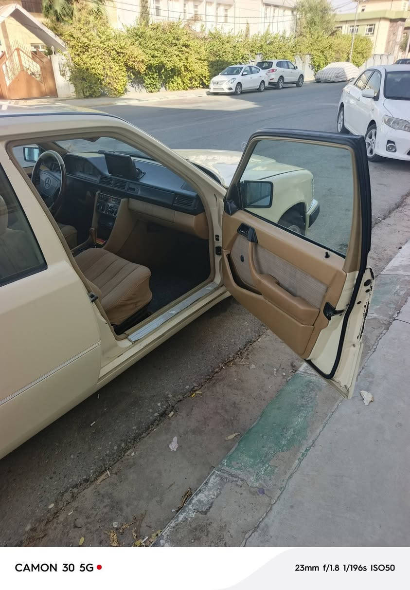 دب ٩١ نظيفة جداً للبيع او المراوس
 محرك بطه ديلكو صبغ ابلاد بسمي مشروع وطني العنوان كلار ***********
