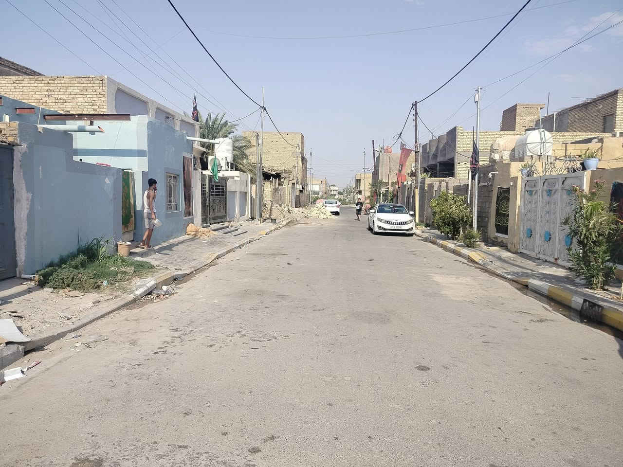 بيت للبيع بزين القوس بيت قديم مساحه 200 متر***********
