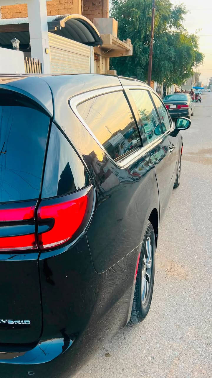 🚘 للبيع | Chrysler Pacifica Hybrid 🔋⚡

إذا كنت تبحث عن سيارة تجمع بين الفخامة، الراحة، القوة والاقتصاد… هذه الـ Pacifica Hybrid تستحق المشاهدة 👌

✨ تصميم أنيق وفخم
🔋 نظام Hybrid يجمع بين الأداء والكفاءة
🛋️ مقصورة واسعة ومريحة للعائلة
💎 شكل خارجي مميز وجذاب
🚗 سيارة مناسبة للسفر والاستخدام اليومي

📸 السيارة كما تظهر بالصور، والمعاينة خير دليل.

📅 الموديل: [2024]
🛣️ الممشى: [33.000]
💰 السعر:    (215)
📞 للتواصل: [***********]

للجادين فقط، أهلاً وسهلاً بالمعاينة والتجربة.
