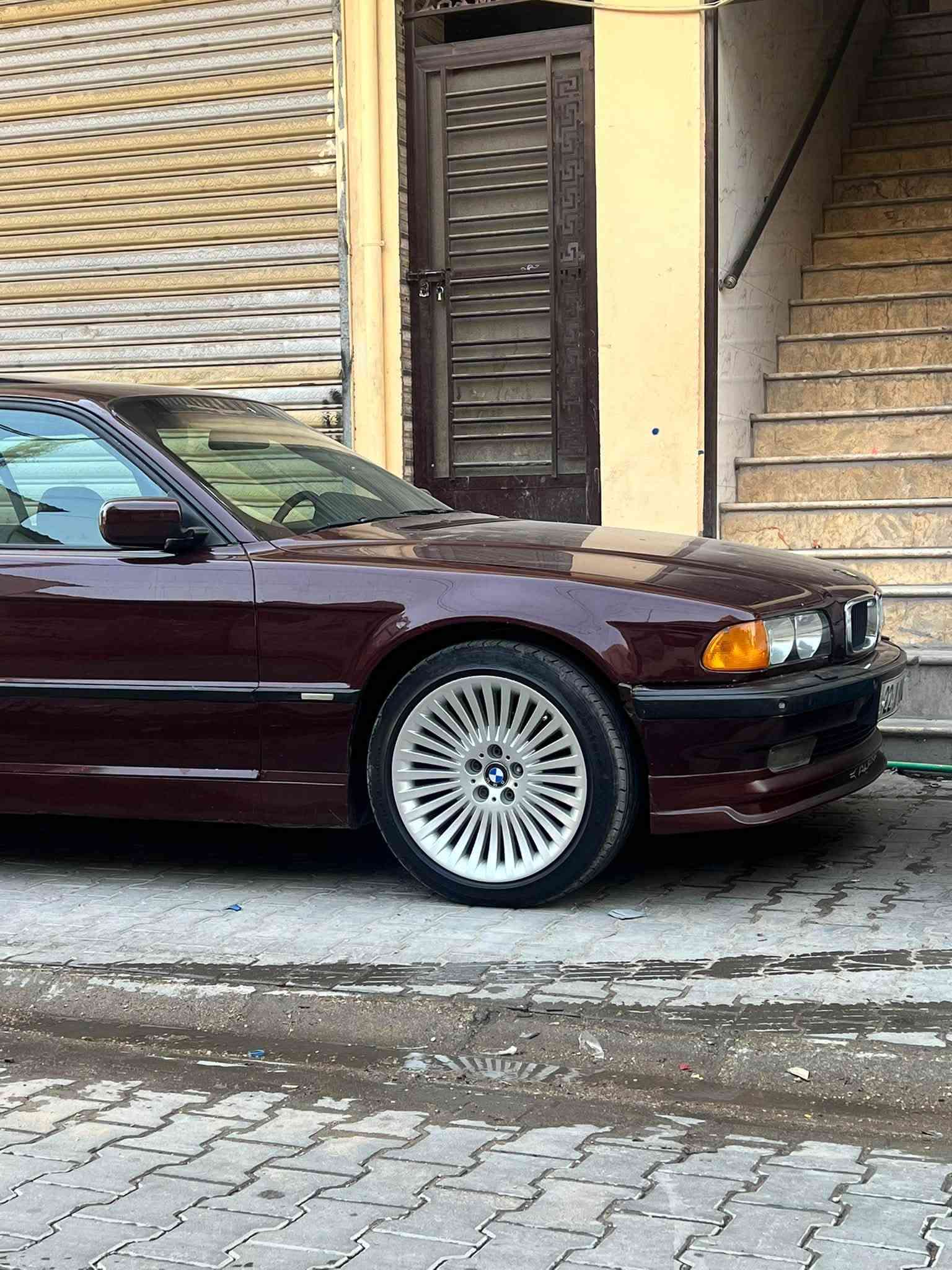 السلام عليكم للبيع بيئم خفاش 1996 728 اصل السياره جديده مناقصها اي شي رقم اربيل تحويل مباشر بيها رش جماليه مكان السياره بغداد السعر 75$ ***********
