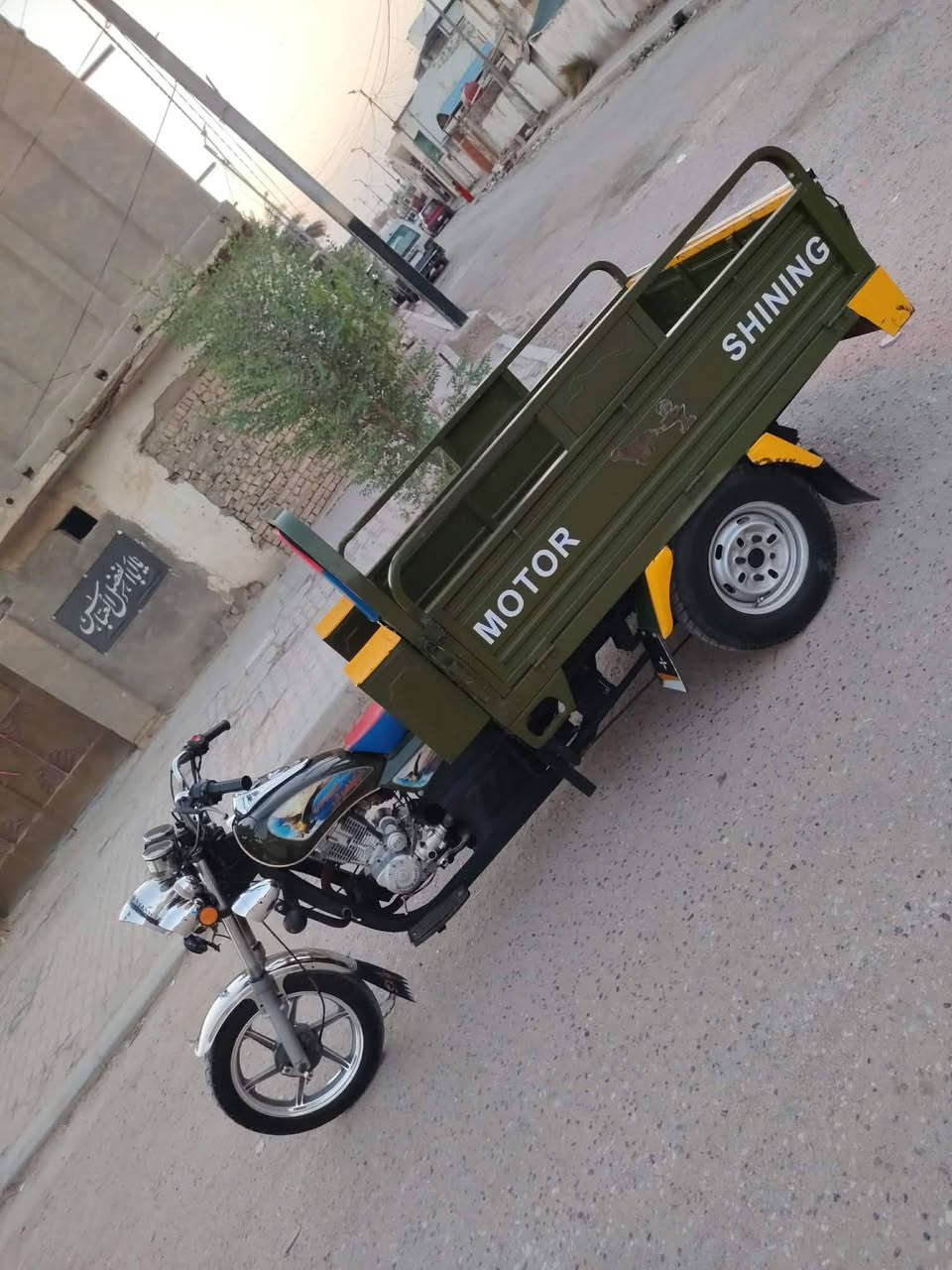 سلام عليكم ستوته للبيع جمره نثية باب اول موديل 2021 وبيهه محرك 2023 الستوته رقم او سنويه انكليزي شرط التحويل سنويه نافذيه لغايه 2030 مكفوله كفاله عامه شاصي وركبه مكفولات بديهه مكفول لاكص ولالحيم ولامعجون فقط مصبوغ صبغ عام حراري أصلي للجماليه تخم كهربايت كله شغال تخم تاير جوبلس جديد ورك عالي مامدكوك دبلات امامي شغال تخم دبلات جواهه اكسن ومحرك مكفولات كفاله عامه سدر جديد تانكي جديد ستوته نكره سلف ومال جنيان مكانهه الديوانية مكلف بنشر خاص ماجاوب ***********
