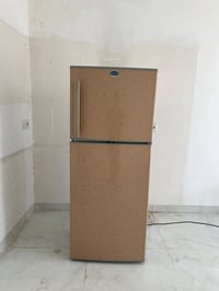 ثلاجة • نظيف • حجم كبير
