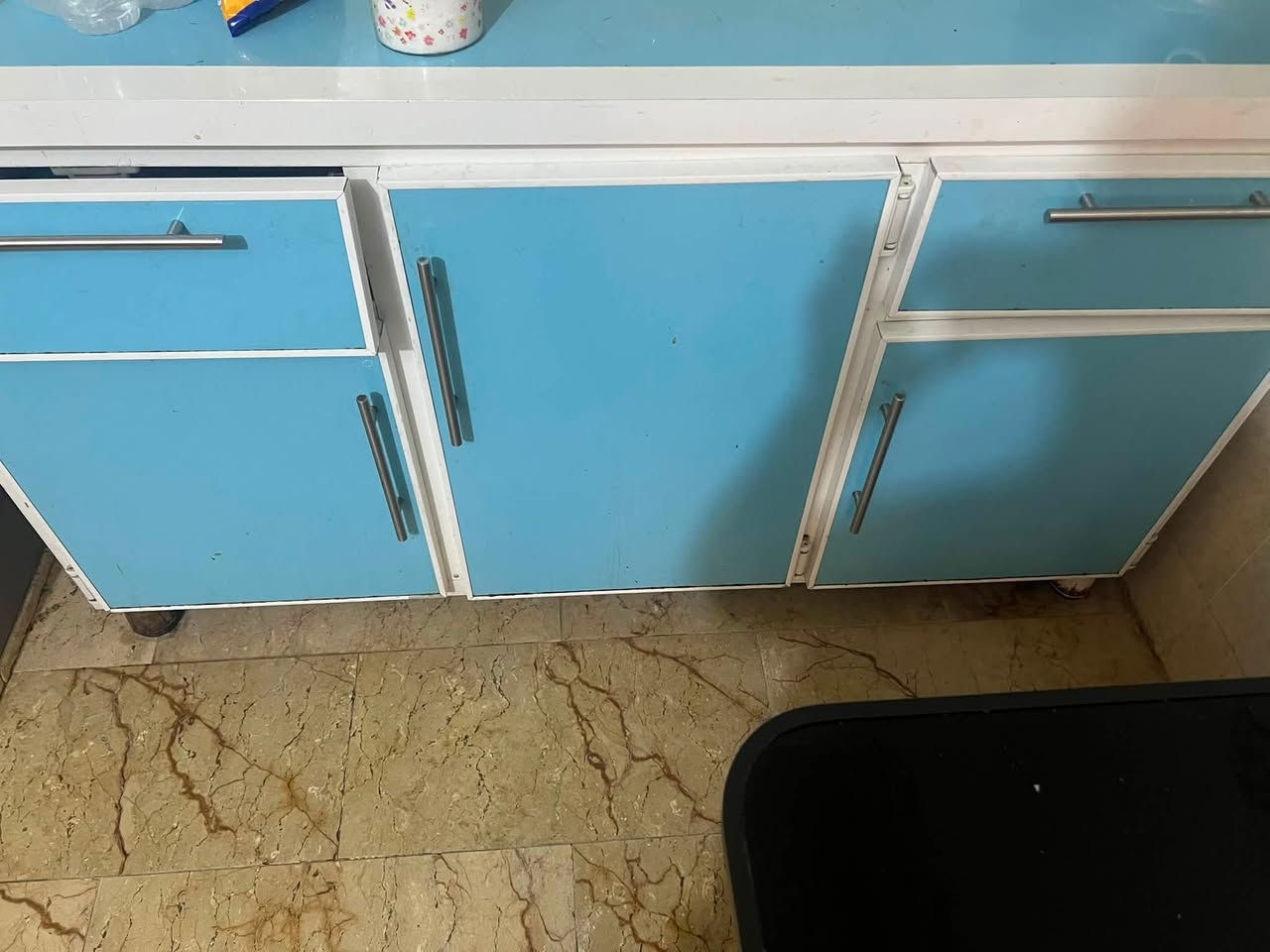 غراض مستعملة سعر. 400 حي جهاد *********** واتس
