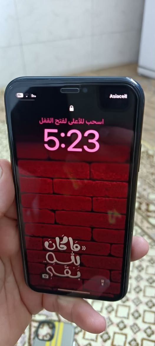 آيفون XR • ذاكره ٦٤ • بطاريه ٧٠٪