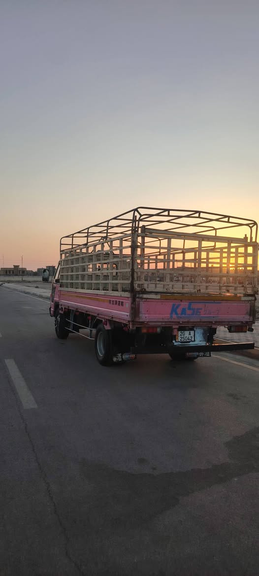 سلام عليكم سياره ازوزه البيع سياره جاهز من كلشي مكان كوت لشهداه *********** موديل ٩١@
