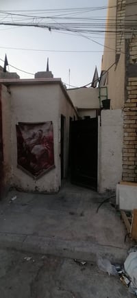 مساحته ٤٨ متر واجهه ٣ نزال ١٦ طابق واحد طرمه خدمات صحية معزوله مطبخ زغ...