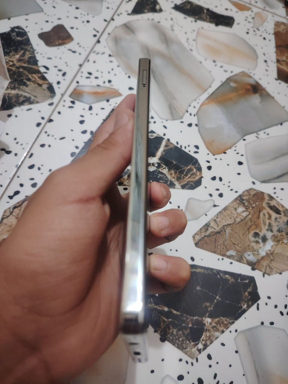 تكنو كامون 30 4G
ذاكرة 256 رام 16
يدعم شحن سريع
شرط ماَمفتوح كاميرا فول
ببجي يدعم 90 فريم او 60
نضيف جلخ مابي
سعر 220 بي مجال شراي تعال هسه اخذو باجر جمعه اطلع ابيعو
