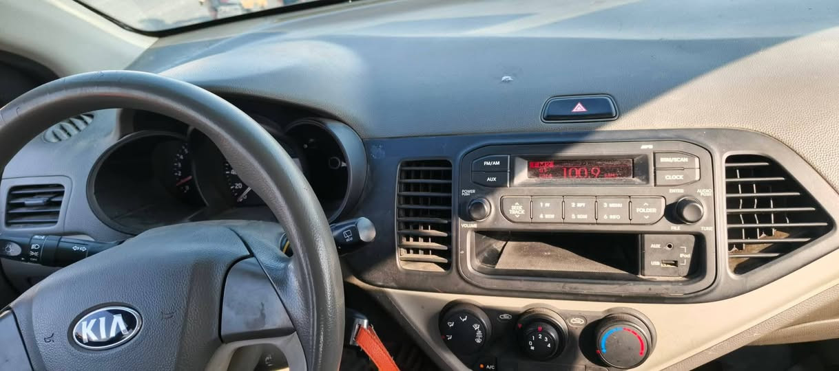 سلام عليكم
بيكانتو للبيع فقط موديل ٢٠١٥

تبريد شرط ثلج منظومه جديد بيه كامله قبل شهرين شاده

السياره جديده بمعنى كلمه 

لوحات شرط مع سنويه اصليات 

السياره ضايعه ما عليه عين 

السعر 30 و بيها مجال بسيط 

***********

