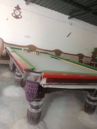 ميز بليارد • معه كيوب • مستعجل