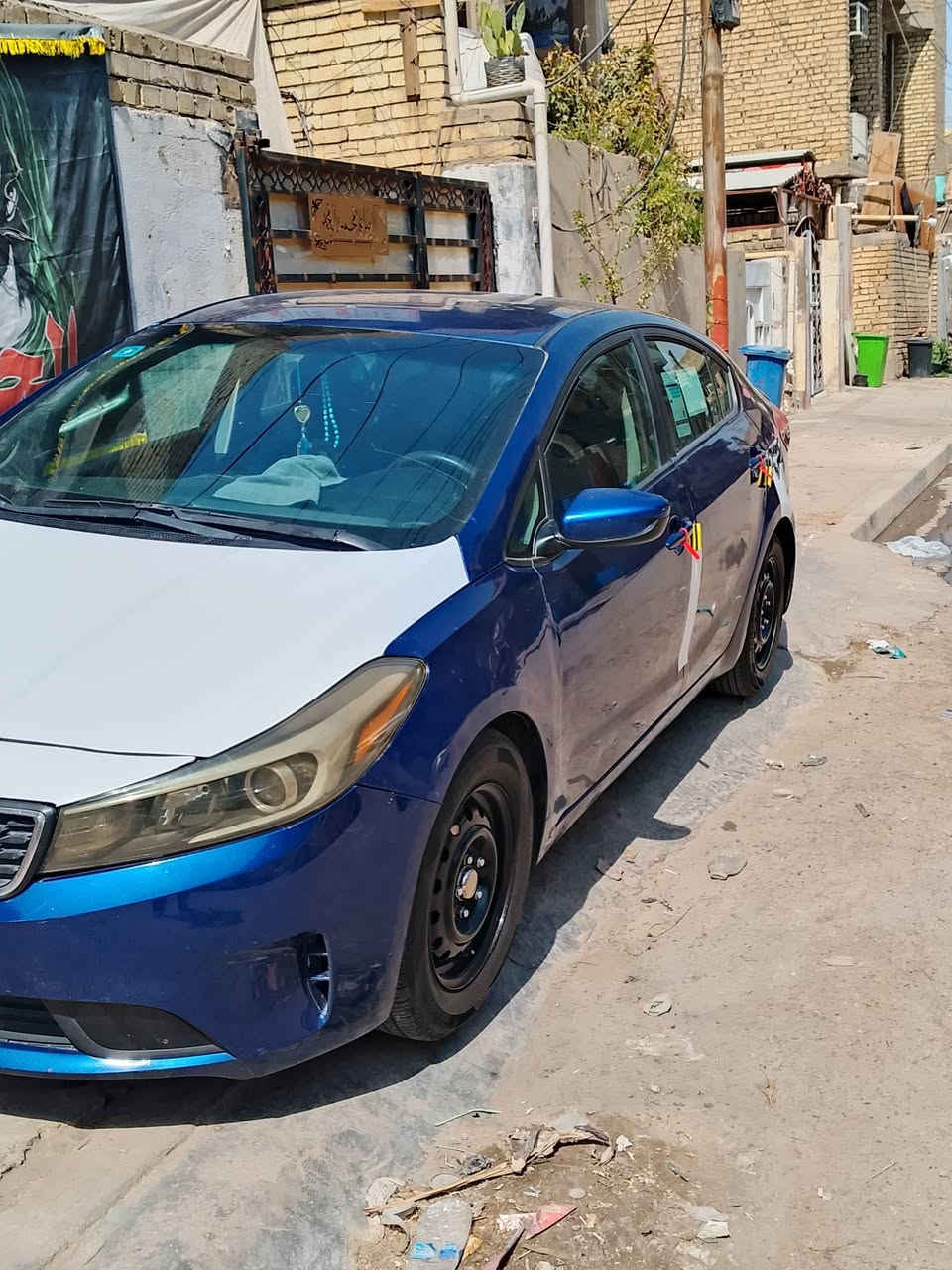 كيا فورتي موديل 2018 وارد امريكي حادثه بنيد مبدل و3قطع رش مكينة 2000 دوش المرغوب كيرها ATالمرغوب السيارة جاهزة من كل النواحي التبريد ثلج صدر جديد تخم تاير جديد هسه شادة السيارة جاهزة رقمه بغداد دولي 
مكاني بغداد 
رقم الهاتف ***********
السعر 98
