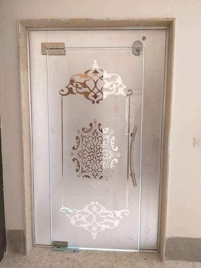 اللهم صل على محمد وآل محمد الطيبين الطاهرين
✅عملنة  كافة انواع الزجاج ✅

 الزجاج المقسئ سكيورتي  خالي من الندبات والشوائب ضد الصدمات   ✅

زجاج عادي ✅

1-واجهات محلات بنايات مطاعم فنادق  كافة الواجهات لزجاج 10ملم ✅

2-عمل قواطع زجاج 10ملم✅

3- عمل كافة انواع داخلية شورات حمامات كابينات زجاج ✅

4- جميع انواع المحجرات زجاج (زجاج مقسى ضد الصدمات سكيوريت . المنيوم +زجاج بيضوي متعدد الوان ) ✅

 5-عمل بلكونات✅ 

6-فاترينات عمل دبل زجاج. كيرتن وول

7- عمل جميع انواع مقطع المنيوم G60 والأبواب المفصلي   ✅

8عمل جميع انواع مقطع المنيوم G55 والأبواب  ✅

9-عمل✅ منصات الاستيج  زجاج✅ سكيورتي  ارضي قاعات اعراس صالونات حسب الطلب الاستيج عملنة (كرستة وعمل تستلم  جاهز
✅

الوان الزجاج (شفاف) .( ابيض ضباب.) (برونزي) (ارزق) (اسود)متوفر حسب الطلب ✅

مستعدون لتجهيز كافة المباني والدور  والمحلات 

بأسعار مناسبة جدا✅
ضمان بالعمل  ✅

للاستفسار الاتصال  ***********او  واتساب 📲
