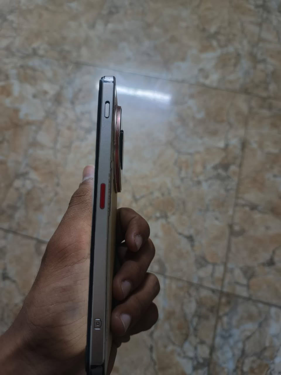 السلام عليكم نوبيا فوكس برو 5gتابع الريد مجك ذاكره 256الجهاز نضيف فقط مبدل كلاسه مو شاشه فقط اكلاس الكزاز الي فوق الشاشه هاي الفطور بل الزكه الشاشه ما بيها شي السعر 150و بي مجال مكاني بغداد الحسينيه الرقم ***********
