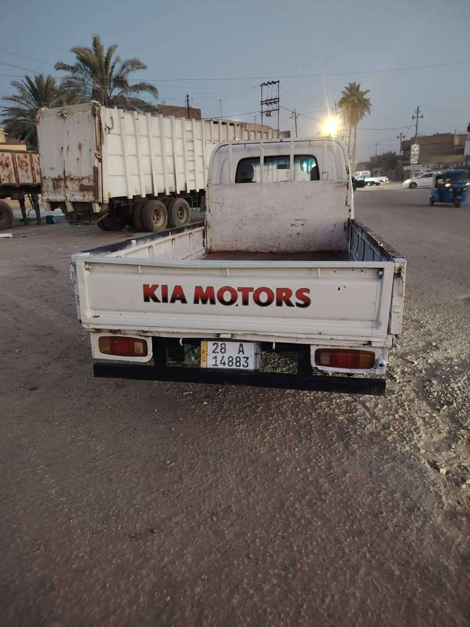 السلام عليكم
كيا حمل فونتيره للبيع موديل 97 سياره جاهزه شاصي مكينه تخم تاير  باتري جديد سياره خير من الله ماعايزه شي سنويه جديده تحويل جديد باسمي لل2031 سياره جاهزه السعر 50 بيه مجال قليل للاستفسار الاتصال على رقم ***********
