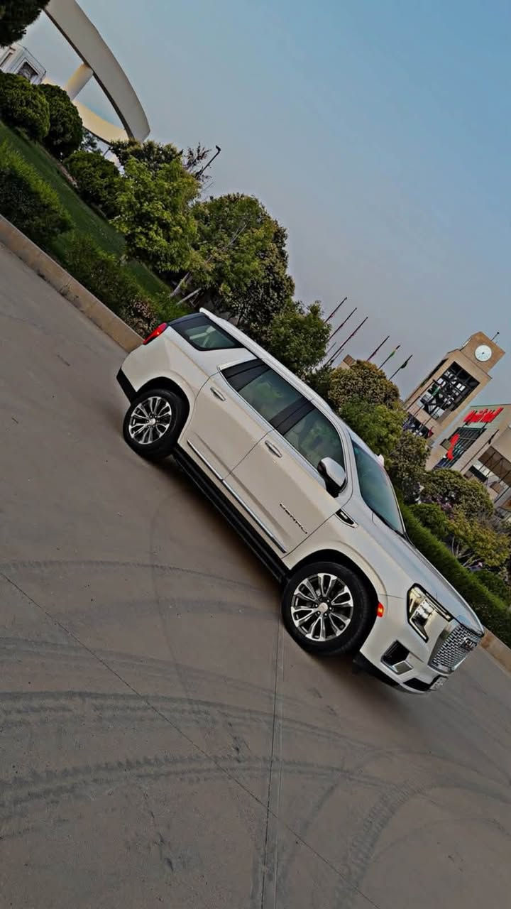 ‏GMC YUKON DENALI 2023
وكالة المنصور كفالة عامة عدا  ربع الجامغ لامامي  وسونار موجود يراسلني خاص السيارة جديدة اي نقص مابيها 
ماشية 53لف كيلو متر فقط 
السيارة  بحالة الوكالة باسمي هزة وسنوية جديدة
مواصفات الدينالي المعروفة فول

 المــــــواصـــــفــــات :

- محرك V8 6200cc 
- شاشات خلفية مع hdmi
- تبريد ٣ قطع
- وايرلس كاربلاي
- مراية كامرة
- كامرات 360 درجة
- حساسات امامية خلفية
- تشغيل واطفاء اوتو
- ثلاجة توصل درجة حرارة سالب ٥
- رادار
- نضام المحافضة على المسار
- بلك كهرباء
- فور ويل وتو ويل تتحكم بي
- جكات
- هاندبريك كهربائي
- شاشة عرض معلومات على الجامة
- ستيرن كهرباء
- نقطة عمياء
- نضام مراقبة الدسكات
- نضام مراقبة فلتر الهواء
- بانوراما
- مستشعر كشنات خلفية
- كشنات vip منفصلة
- تصعيد وتنزيل كراسي الصف الثالث كهرباء
- كشنات تدفئة+تبريد
- كشنات خلفية تدفئة
- ستيرن تدفئة
- تشغيل عن بعد
- خزن وضعية الكراسي للسائق
- منافذ تايب سي امامي وخلفي وصف الثالث
- كشنات الوسط تنطوي كهربائي ويدوي
- نضام فتح الصندوق بواسطة القدم

سعر480 ✅
للاستفسار *********** بيع او مراوس
