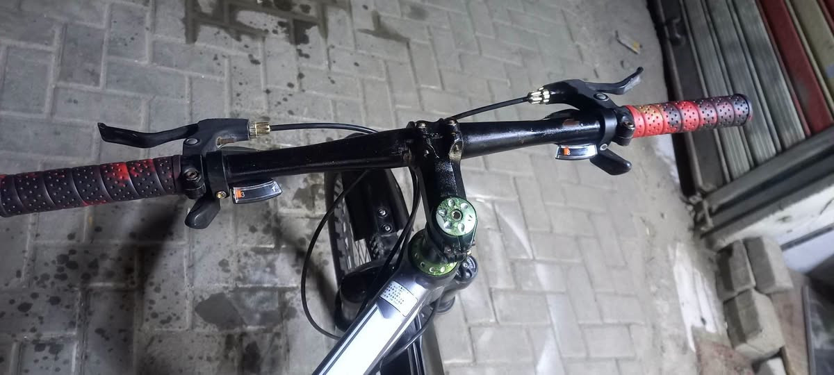 سوبر بروز • ٢٩ • بريكات ديسك