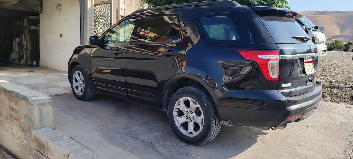 فۆرت ئێکس پلۆرا 2013 دوپارچەی بۆیاغە دوساڵ بەسەرچوە 15 گڵای کامێرای لەسەرە  بۆی دەگێڕمەوە  مشتەریت تەلەفون بکە ***********   لەسلێمانیە
115گڵا معامەلە
