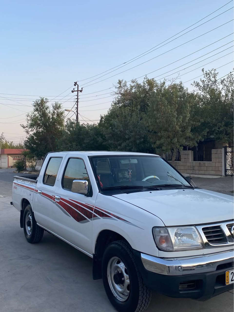 نیسان پیکاب ٢٠٠٢ 
نمونە لە جوانی و پاکی و خاوێنی سەیارەکە بێ مەسرەف و جایز و توندو تۆڵە ماڵی دۆست و کەسابەتە گێر و مەکینەی بەشەرتە حیزام بۆیاخ کراوە  بۆ جوانی سەقف و شانی شوشەیە بەشەرتی هەموو گیانی ئەوەی چەکوشی پێوە نەبێ
نرخی ٨٣ وەرەقەو کەمێک مەجالی تیایە  
تکایە جوابی چات نادەمەوە گەر مشتەری تەلەفون بکە 

ژ.م -  *********** كويسينجاك, أربيل
