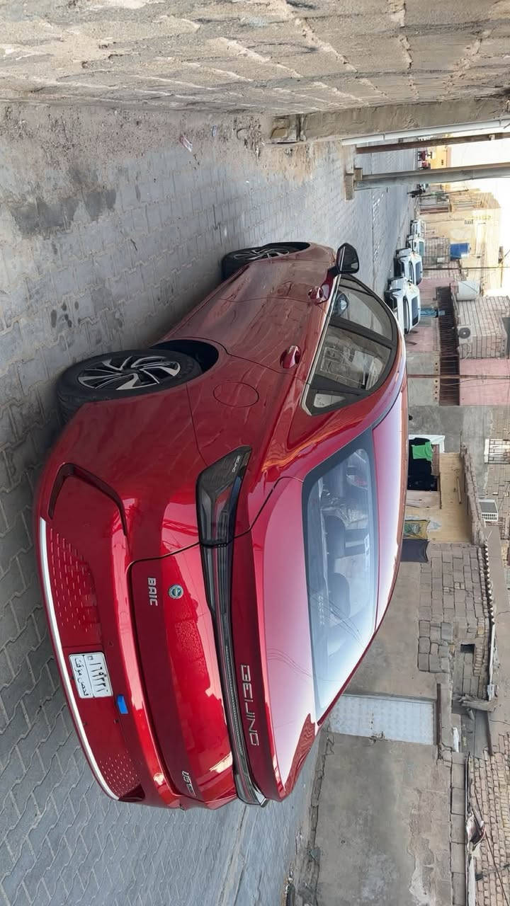 السلام وعليكم بايك U5 2025 ماشيه 3200 بعده بحاله الوكاله للبيع او المراوس حسب القناعه لون كرزي حره كبل بسم المشتري لا حجز شركه ولا مصرف *********** غير متواجد على الفيس مكان السياره البصره

