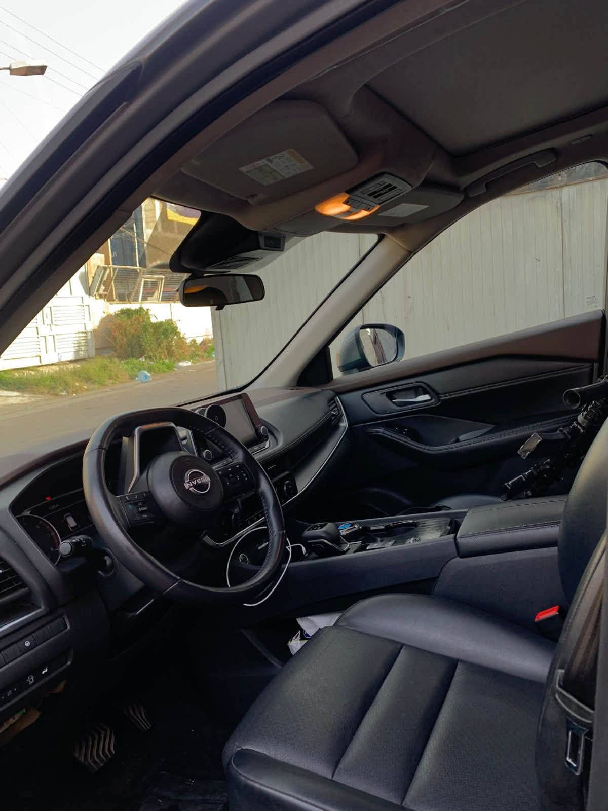 للبيع نيسان NISSAN ROGUE
موديل 2023 
لون ( نفطي ) 
سيارة فول مواصفات SV بانوراما 
سيارة مرقم ( رقم سليمانية ) 
محرك 1500 توربو 
ويل كب بلادي 
جنطه بصمه 
‏ABS بريك
تحكمات ستيرن حاكيه إتصال بلوتوث 
سماعات بالتكم
تبريد مركزي
تچوه اماميه خلفيه دوشمه كشنات 
بصمه تشغيل وبيبان 
لايت عدسه ولددد وزنون
صبغ قطعتين باب سائق وجاملغ الامامي جهه سائق 
بدون دواخل نهائي 
يرباك فقط تكمه من جهه سائق،، 
عنوان - سليمانية  لا استفسار ارسال رسالة على خاص . او الاتصال ***********
