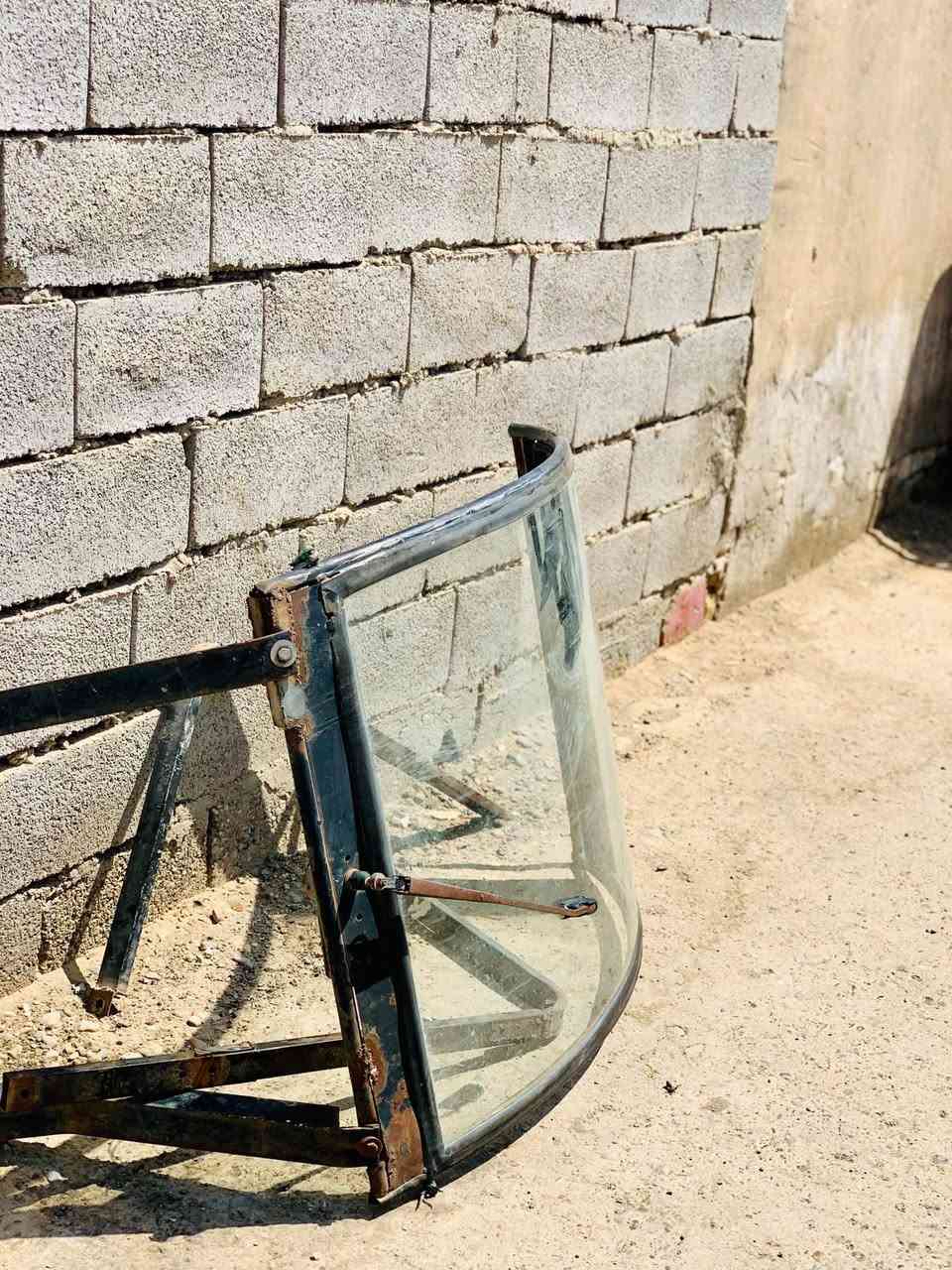سلام عليكم محجر دايوان و جامه ثنينهن جاهزات تعال و شد لمكان بغداد لمعامل عله سياحي رقم ***********  سعر محجر 75 و لمرايه 40 و بيهن مجال حك جيه
