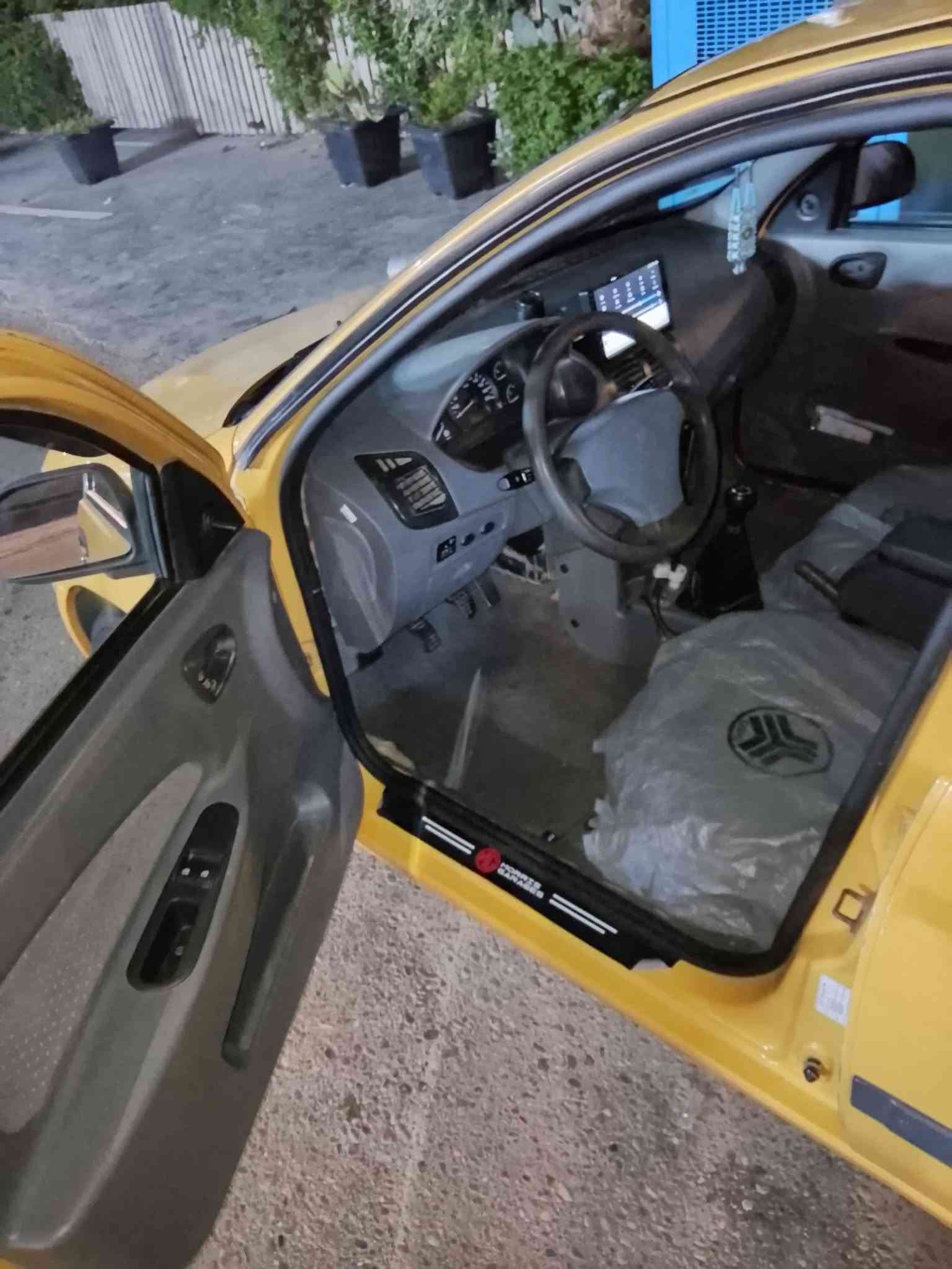 سلام عليكم سيارة تايبا للبيع موديل ٢٠١٤ سيارة جاهزة من كلشي عدا تبريد واكف بيهة بنيد لونه كالب محرك خير من الله كير كاملة  وما مشتغل بيهة تكسي ابد نهائي كهربائيات كاملة مكان سيارة بغداد رقم يدبغداد الجديد للاستفسار ***********
سعر ٣٢ وبيهة مجال
