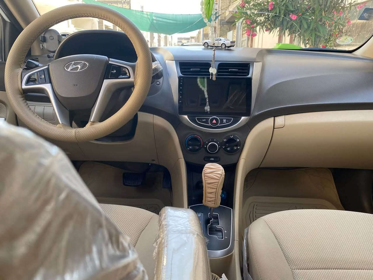 السلام عليكم اكسنت موديل ٢٠١٥ خليجي مكفوله من لصبغ ول تبديل ول ضربه مكينه ١٦٠٠ مكينه كير تبريد كله كفاله دبل قطره ماشيه ٩٥ فول مواصفات ١/١ سعر ١٠٧ ) *********** مكان بغداد الدوره
