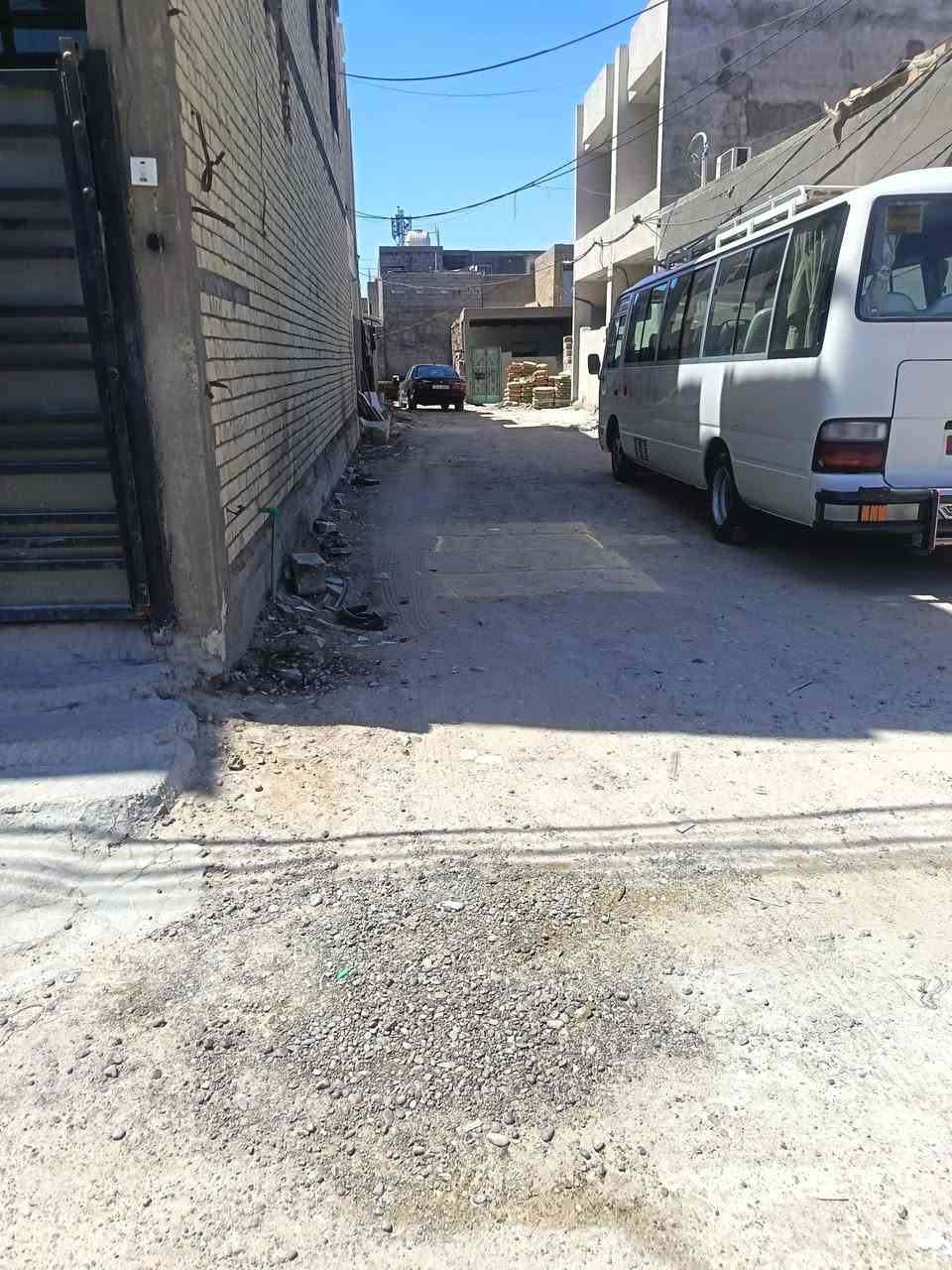 السلام عليكم قطعه للبيع مساحه ٨٦ وجها ٧ونص نزال ١١ونص قبل شارع أبو أحمد وجها على ري كامل خدمات مي كهرباء مجاري تواصل ***********
اي مكتب يحب يعرضه يمه هذا رقمي سعر ٣٣
طابو زراعي سند ٢٥
