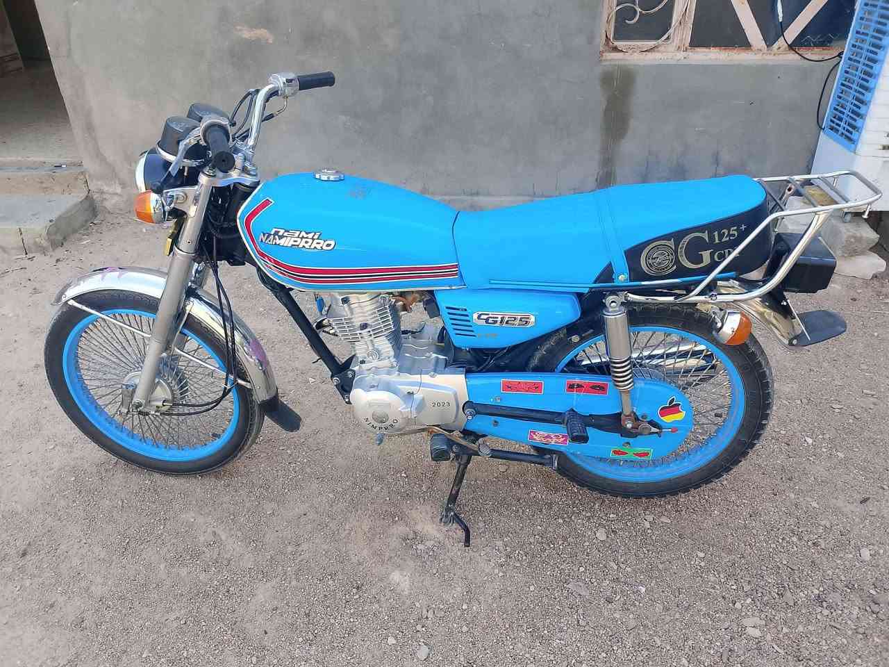 السلام عليكم ✋
اربعه كير كلك للبيع 🏍️
دراجه نظيفه 🧴 
محركها نظيف 🧼 
السعر 550 وبيها مجال
مكاني نجف العباسيه 
تواصل خاص او واتساب
***********
