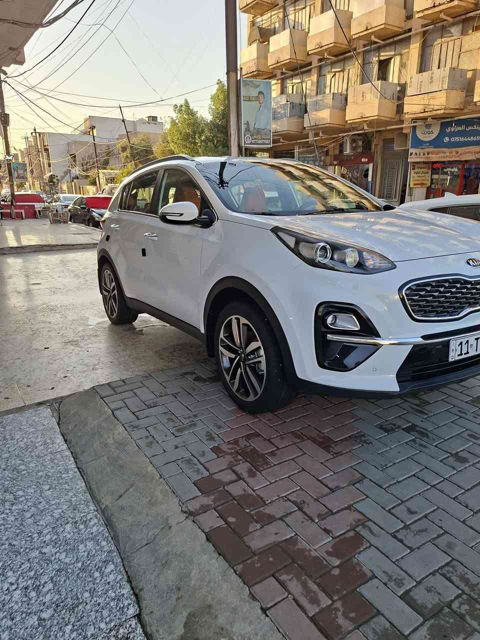 السلام عليكم كيا سبورتج ٢٠١٩ ماشيه ٦٣ الف *********** السعر ١٨٢ تفاصيل السيارة منشور السونر
