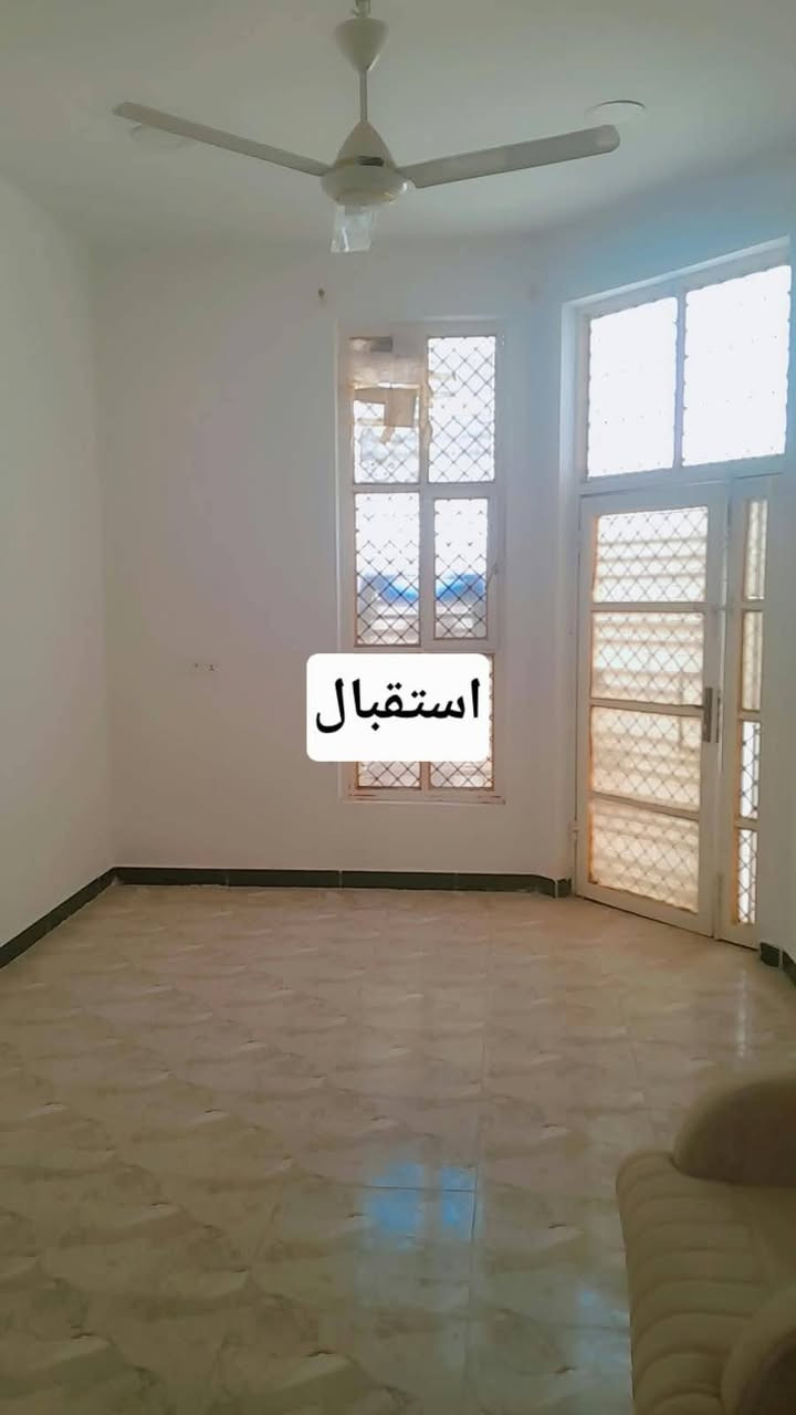 اعلان دار للبيع /📍

⏰ السعر مناسب سارع اللحجز /💰

🚩  السعر 115 بيه مجال  /💰 

​🏠 دار حديث للبيع (طابو صرف) – حي الفرات
​ 
المساحة: 100 متر مربع (الأبعاد: الواجهة 5 م × النزال 20 م)
نوع البناء: بناء حديث - كونكريت مسلح (طابقين)
​📍 الموقع:
حي الفرات – بالقرب من مدرسة السنبلة.
​📐 تفاصيل التقسيم الداخلي:
​الطابق الأول:
​طارمة خارجية
​استقبال
​صالة واسعة
​مطبخ
​غرفة نوم (عدد 1)
​مرافق صحية (داخلية وخارجية)
​الطابق الثاني:
​صالة
​غرفة نوم (عدد 1)
​📞 للمعاينة والاستفسار:
يرجى مراجعه مكتب قصر الباشا للاستثمار والتطوير العقاري (إدارة: أ. أحمد الشمري).
​عنوان المكتب: شارع أسواق طيبة – مجاور أسواق دجلة.
​أرقام التواصل:
​***********
​***********

نص مكتوب في الصور:
- استقبال
- صاله
