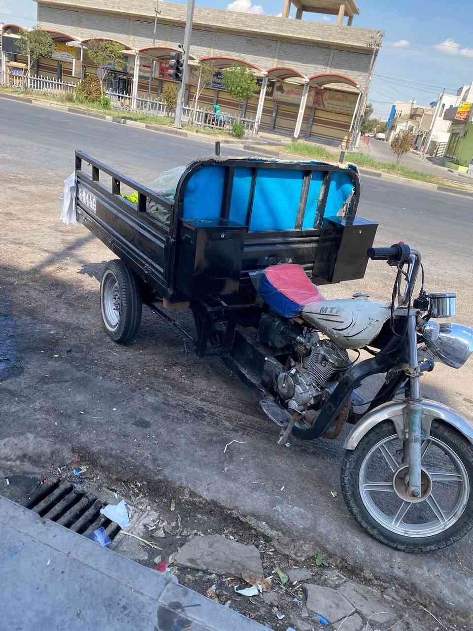 ستوته لبيع محرك ١٩ وياله صب تايرات جوبلس جدد سلف كهربيات كله شغال مابيها عيب 
٦٥٠ وبيها مجال قليل ***********مكاني كركوك
