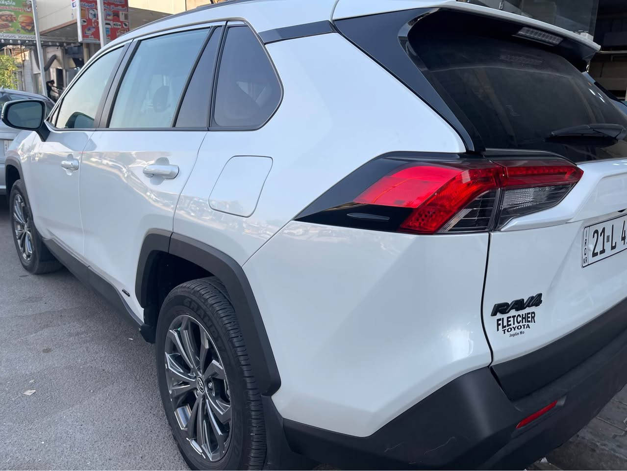 𝐓𝐎𝐘𝐎𝐓𝐀 𝐑𝐀𝐕𝟒-Premium HYBRID 2024

تويوتا رافــــ4 XLE Premium موديل 2024 هايبرد

عداد المسافة : ٢٠ الف زيرو 

حجم المحرك : 2.5L ( 4.سلندر )هايبرد

ملاحظة السيارة : فقط جاملغ مبدل نفس لون شركة جهة السايق     
مكانة بارد باب

المواصفات : Premium

فتحة سقف 

كيج الكتروني 

شاشة كبير لمس

كاميرا

‏ابواب  بصمة

‏‎بصمة تشغيل 

هاند بريك بصمة

اوتو هولد (𝐀𝐔𝐓𝐎 𝐇𝐎𝐋𝐃)         

اوتو ستارات (𝐀𝐔𝐓𝐎 𝐒𝐓𝐀𝐑𝐓)

اوتو ستوب (𝐀𝐔𝐓𝐎 𝐒𝐓𝐎𝐏)

رادار امامي (تحديد مسار)

‏‎رادار جانبي (نقاط عمياء)

‏‎رادار خلفي (التحذير من الاصطدام)

‏

‏‎حساسات جانبي 

‏‎حساسات خلفي 

نظام (𝐄𝐂𝐎)

نظام (𝐍𝐎𝐑𝐌𝐀𝐋)

نظام (𝐒𝐏𝐎𝐑𝐓

تحكيم ستيرين

استيرن هيتر

كشنات كهربايي 

كشنات هيتر

تبريد لمس

تبريد مركزي

صندوق كهربائي

لايتات (𝐋𝐄𝐃) ليد عدسة زينون 

بلاجكتور (𝐋𝐄𝐃) ليد 

بكلايتات (𝐋𝐄𝐃) بيلادي

ويل كروم

تفاصيل اكثر الاتصال علی ارقام التاليه ‏

☎️ ***********
عنوان📍كركوك 

‏ كركوك, العراق
