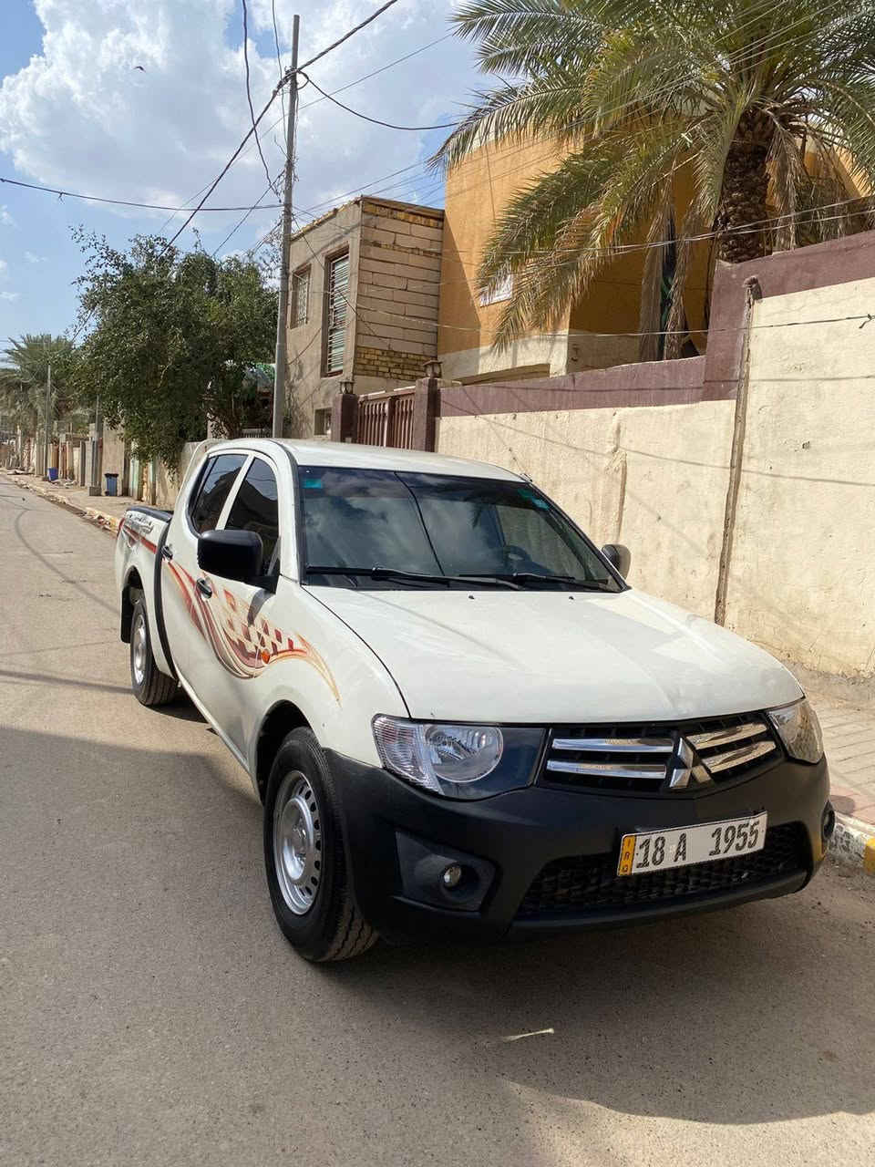 السلام عليكم 

ملاحظة: اقرة المنشور قبل لا تتصل 

 ترهم بيع او مراوس بأحدث فقط 
بيكب متسوبيشي L200 والسيارة استخدام شخصي مو مال مزاد 

موديل 2007 
محرك كاز اصل الها حصة بكل المحطات  

محرك جديد
باتري جديد
كير بلاد جديد 
تخم تاير جديد 
حدادية نضيفة 
كهربائيات كلها شغالة 
بدون اي نقص 
بك لايتات جدد 
لايتات جدد
شباك نيكل جديد
غرفتها جديدة ومدوشمة فوكاها والأرضية والتنتة هم مغلفات
جام يصعد وينزل 
بم جديد
تاروسة جديدة
سنتر لوك شغال وبيها سويچين 
راديتر ماي جديد 
وراديتر تبريد هم جديد
يعني أنسى الحماوة 
مكفولة من الخياس والتبديل وتصليح الخياس 
بيها رشات صبغ ابيعك ( صبغ عام ) 

هية موديل 2007 لازم بيها ملاحظات 

ورقم بابل دولي ومميز وهزة جديدة وسنوية 2029 بأسمي

السعر 78 ورقة قفل

مكانها ديوانية

*********** اتصال + واتساب
رجائاً فقط الشراي يتصل
