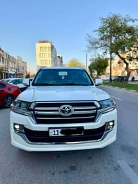 لاندكروز بريم • ٢٠١٩ • ٦٠٠٠٠ كم