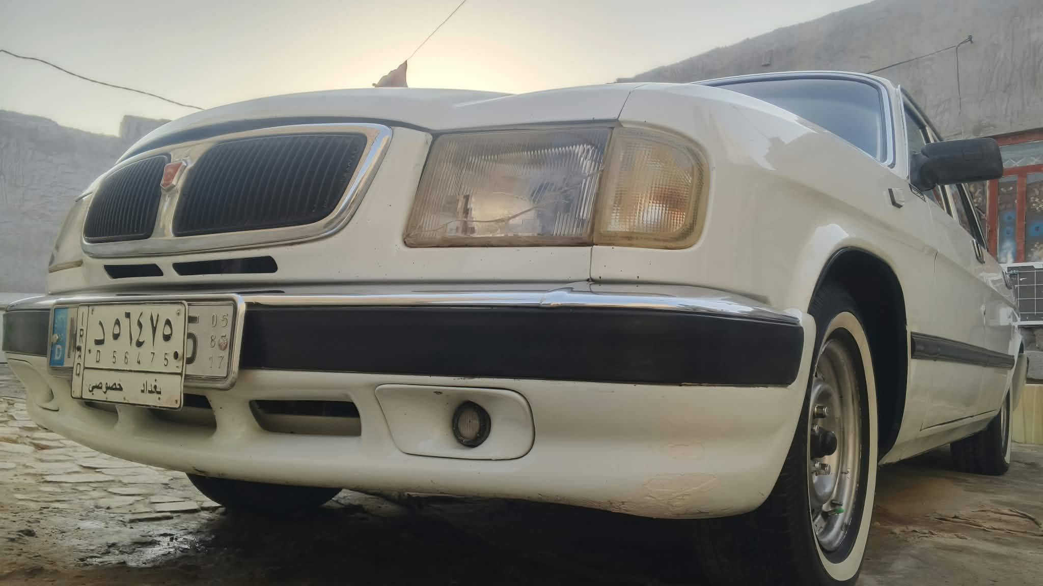 سلام عليكم فولكه لبيع موديل 2003 مكينته ففتي حداديه جديده خمس تواير توني شادهن كهربائيت شغاله سياره بسمي  تريد مداور او وكاله للك لختيار مامطلوبه كلشي سياره جاهزه من كلشي سعر 73 قفل ول ستفسار علي هاذه رقم  ***********
