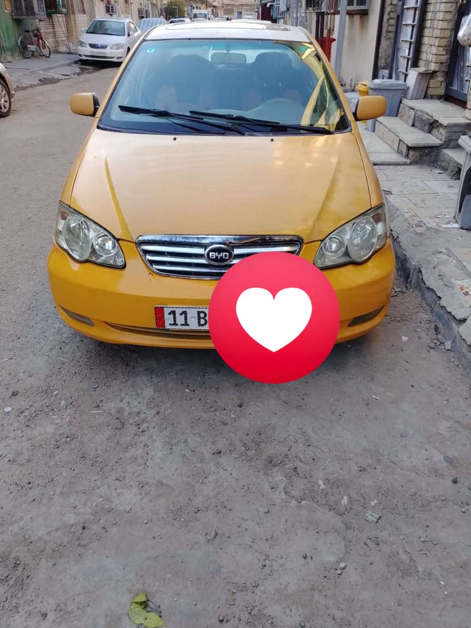 سلام عليكم سياره للبيع كير اتوماتيك محرك جيد.  السعر ٤٠ رقم تلفون ***********
