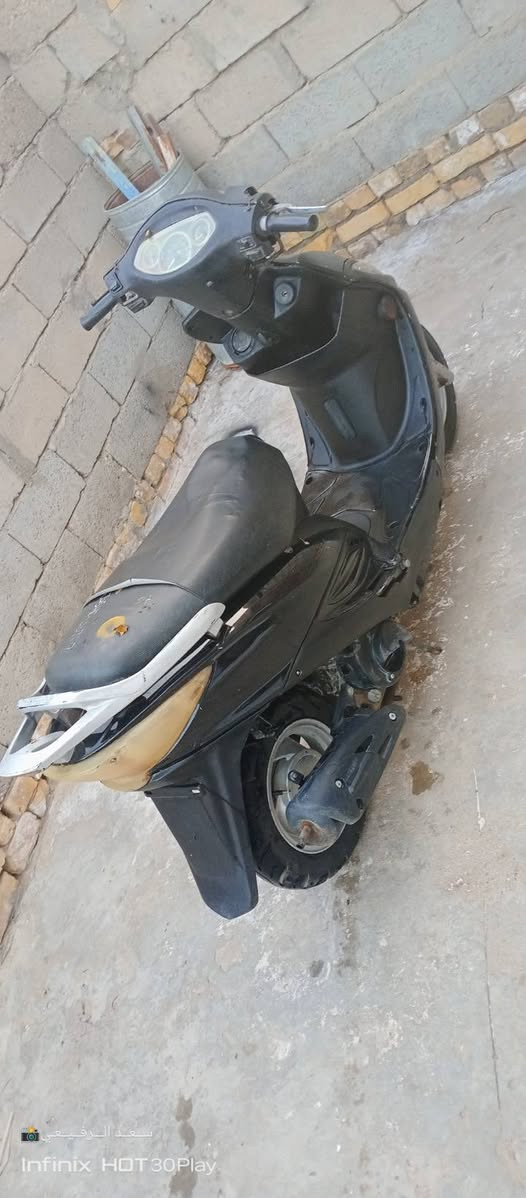 السلام عليكم
دراجه جي فور البيع الدراجه شغاله من الطول الطول كهربائيات كلها شغاله لايت زنون عالي ناصي الدراجه  نضيفه 
السعر 325 وبيها مجال
 *********** الاتصال 
*********** واتساب
