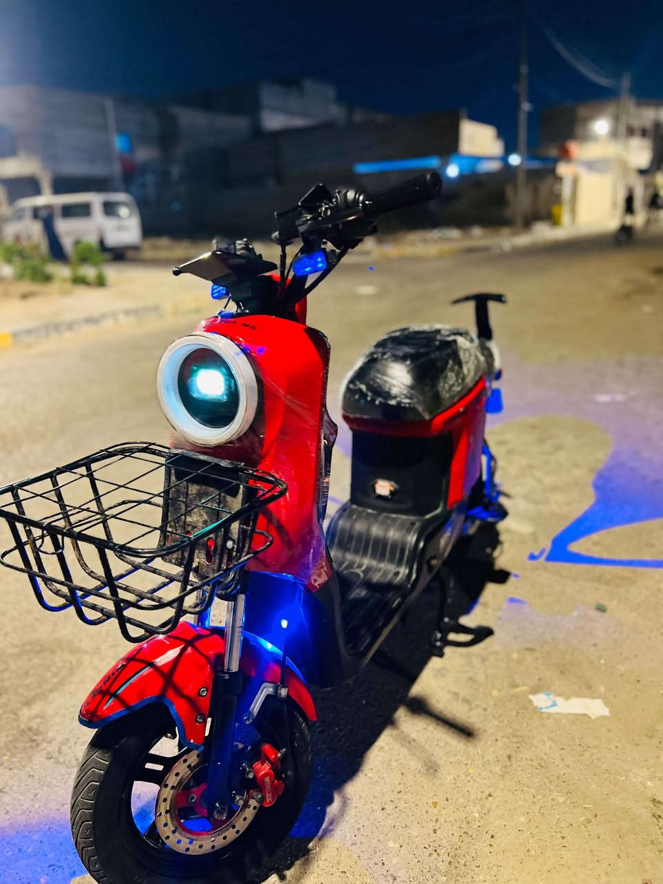 دراجه للبيع ار 9 موديل 2025 بطاريات 33 امبير دراجه حلوه نظيفه كلش مال جناي السرعه 109 دراجه خمس
 بطاريات مكان  للبصره القبله سعر 350 بها مجال للشراي  والشراء يتصل على هذا الرقم ***********
