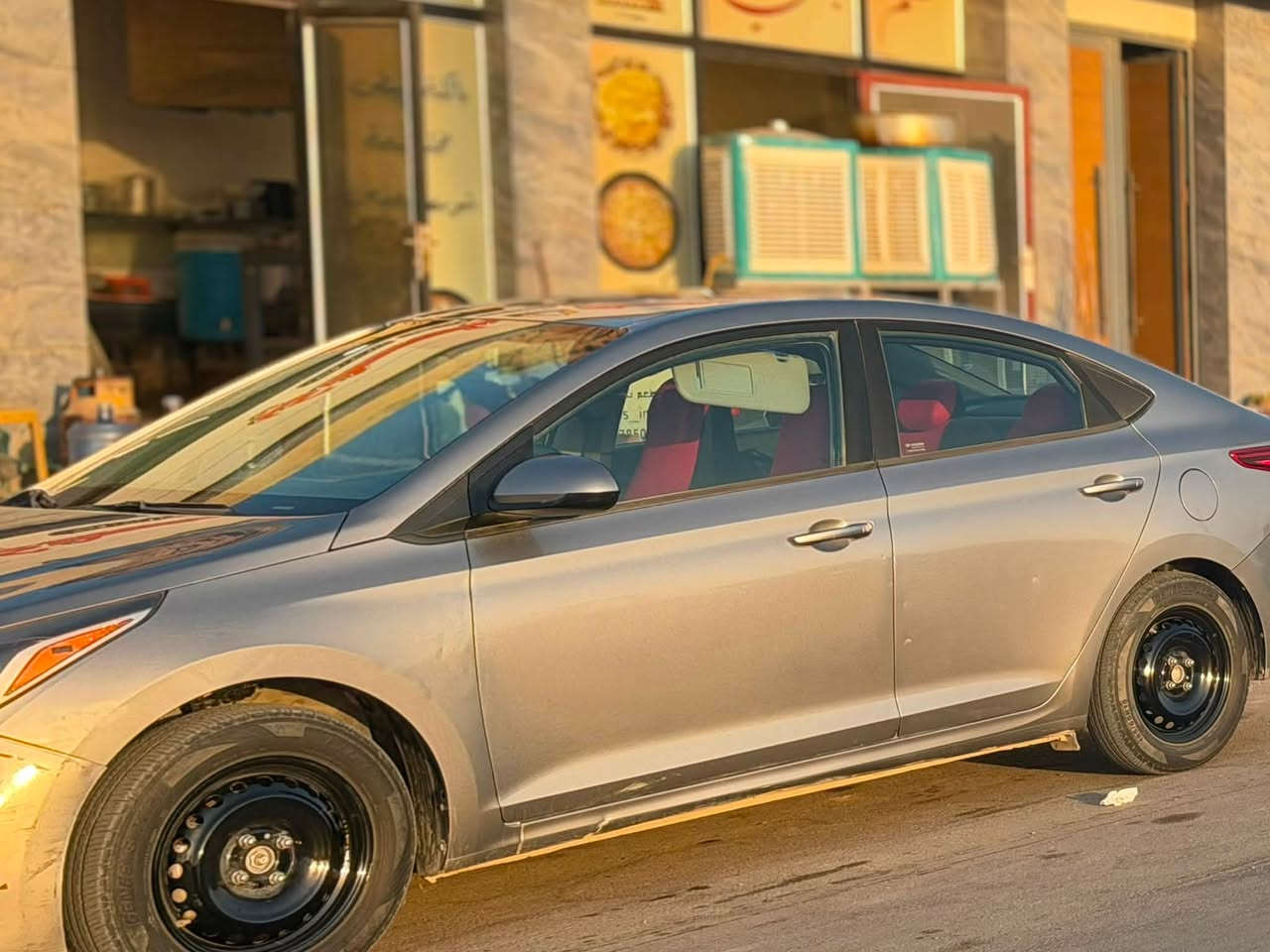 هيونداي أكسنت 2021 🇺🇸

السيارة نظيفة جدًا استعمال شخصي بحالة ممتازة وما تحتاج أي مصروف.

📞 للاستفسار: ***********

المواصفات:
✅ موديل 2021
✅ محرك اقتصادي
✅ كير أوتوماتيك
✅ تحكمات بالدركسون
✅ مثبت سرعة
✅ مانع انزلاق
✅ حساسات ضغط الإطارات
✅ شاشة
✅ كاميرا خلفية
✅ مكيف ثلج
✅ الأيرباكات سليمة ولم تفتح
✅نظام سبورت 
💥 ضرر السيارة موضح بالصور.

